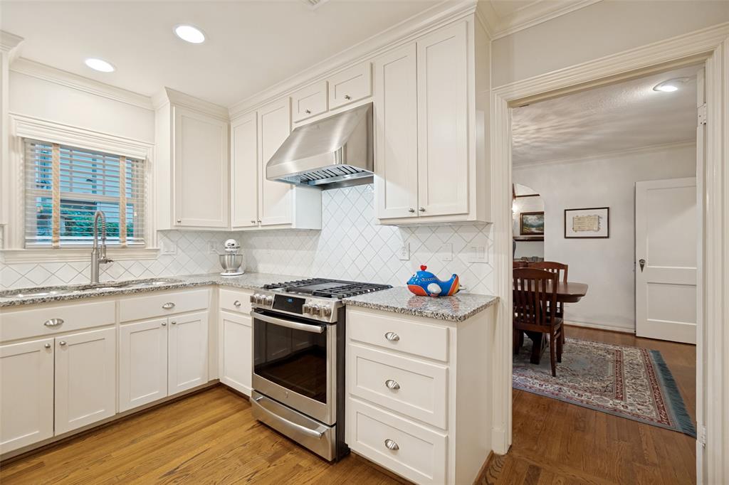 Country Club Estates - Residential