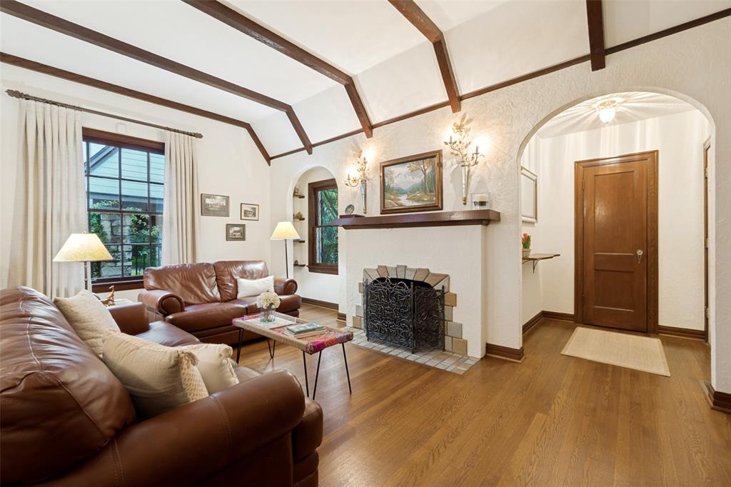 Country Club Estates - Residential