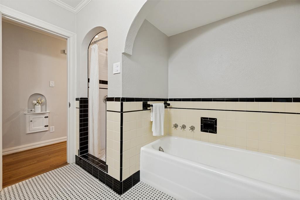 Country Club Estates - Residential
