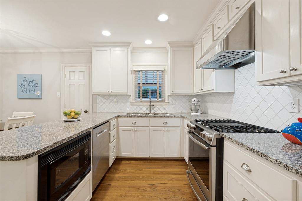 Country Club Estates - Residential