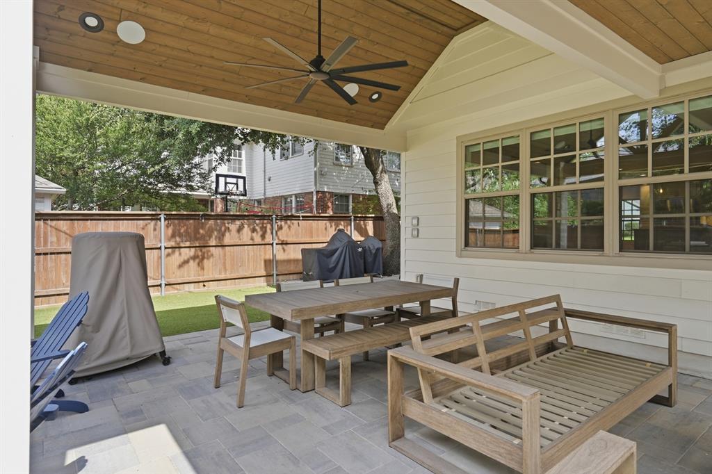 Hal Moseleys - Residential