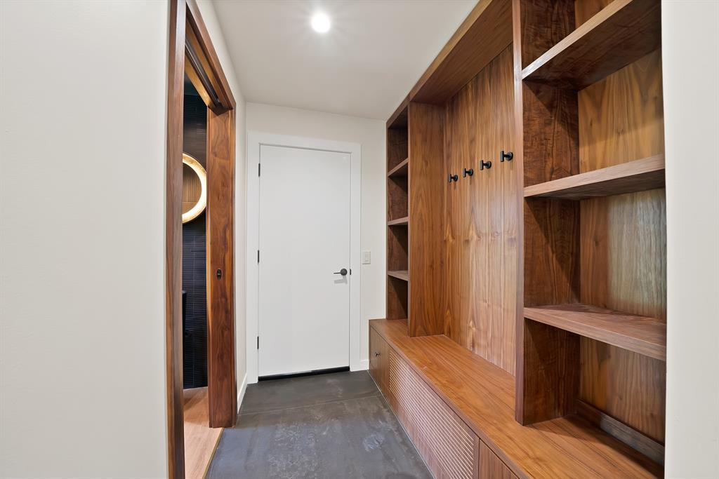 Mckenzie J O Add - Residential