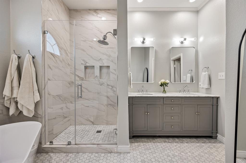 4504 Bowser Condo - Residential