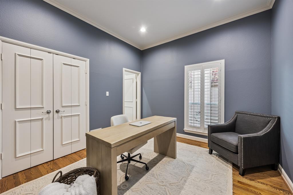 4504 Bowser Condo - Residential