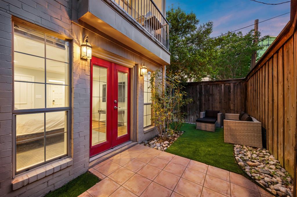 4504 Bowser Condo - Residential