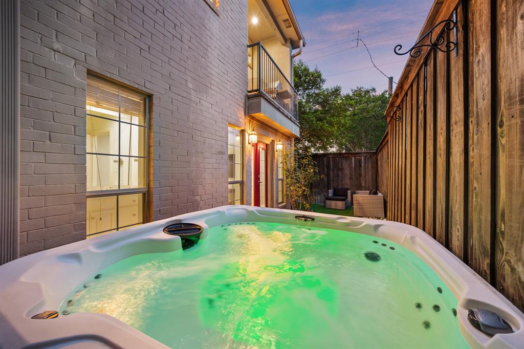 4504 Bowser Condo - Residential