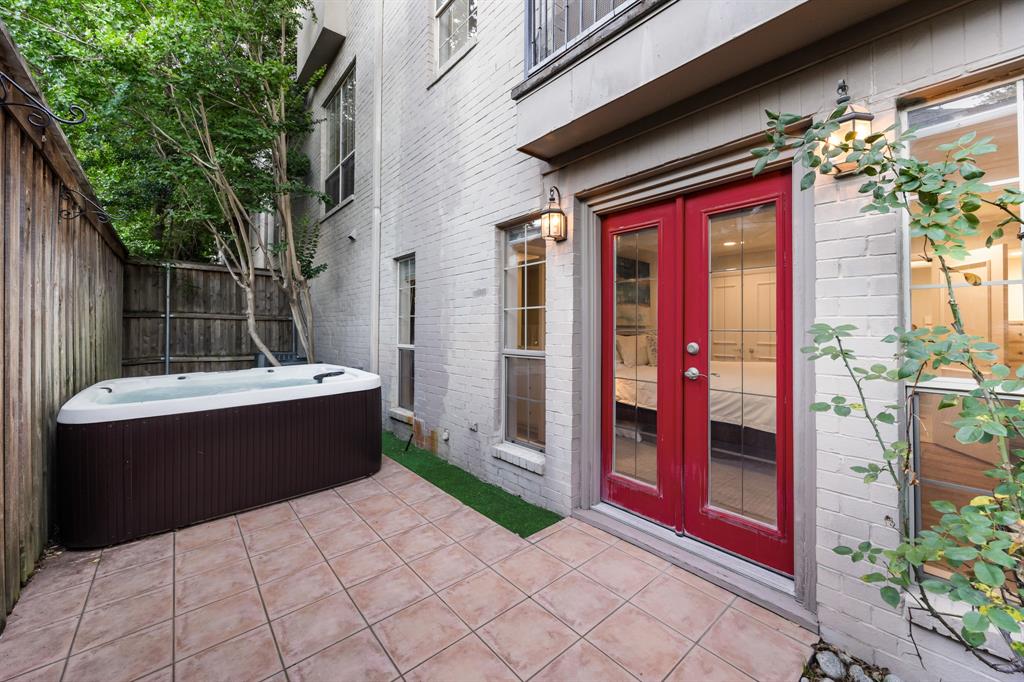 4504 Bowser Condo - Residential