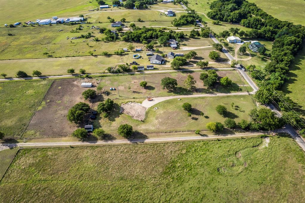 302 J J DAVIDSON;139 E H BELCHER PT TR - Land