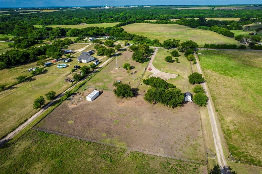 302 J J DAVIDSON;139 E H BELCHER PT TR - Land