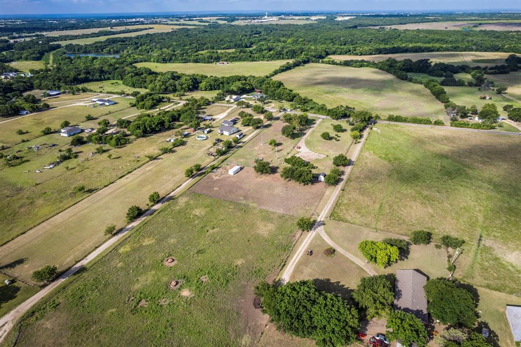 302 J J DAVIDSON;139 E H BELCHER PT TR - Land