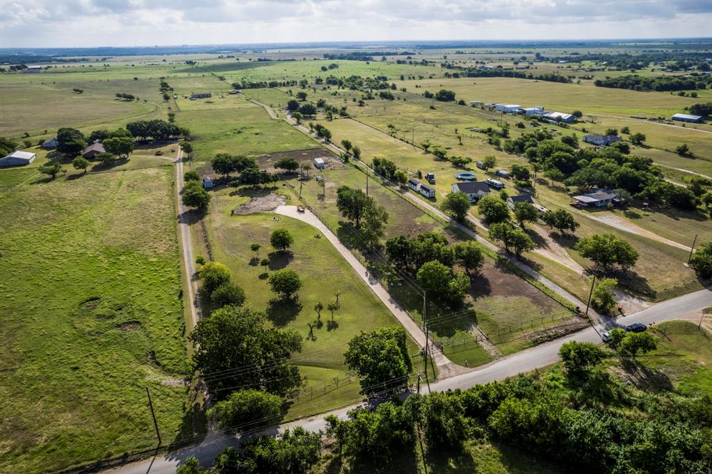 302 J J DAVIDSON;139 E H BELCHER PT TR - Land