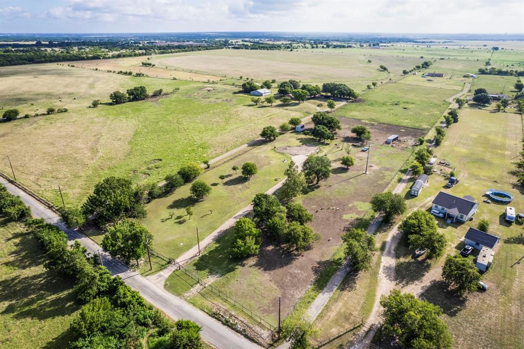 302 J J DAVIDSON;139 E H BELCHER PT TR - Land