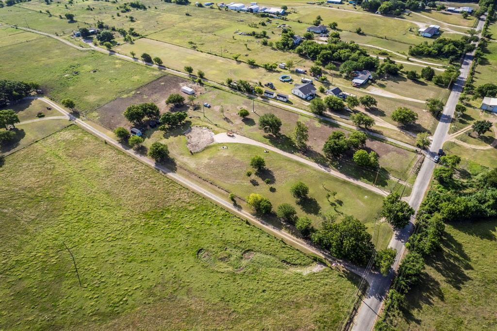 302 J J DAVIDSON;139 E H BELCHER PT TR - Land