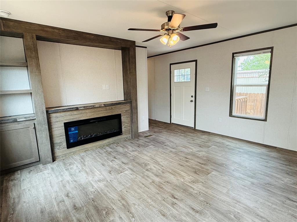 Oak Trail Shores Sec F - Residential