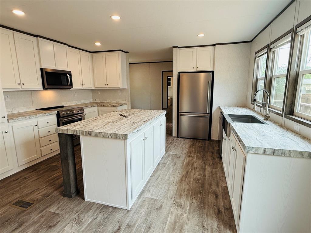 Oak Trail Shores Sec F - Residential