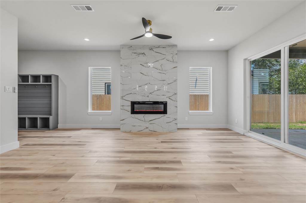 JOE A IRWIN 2 - Residential