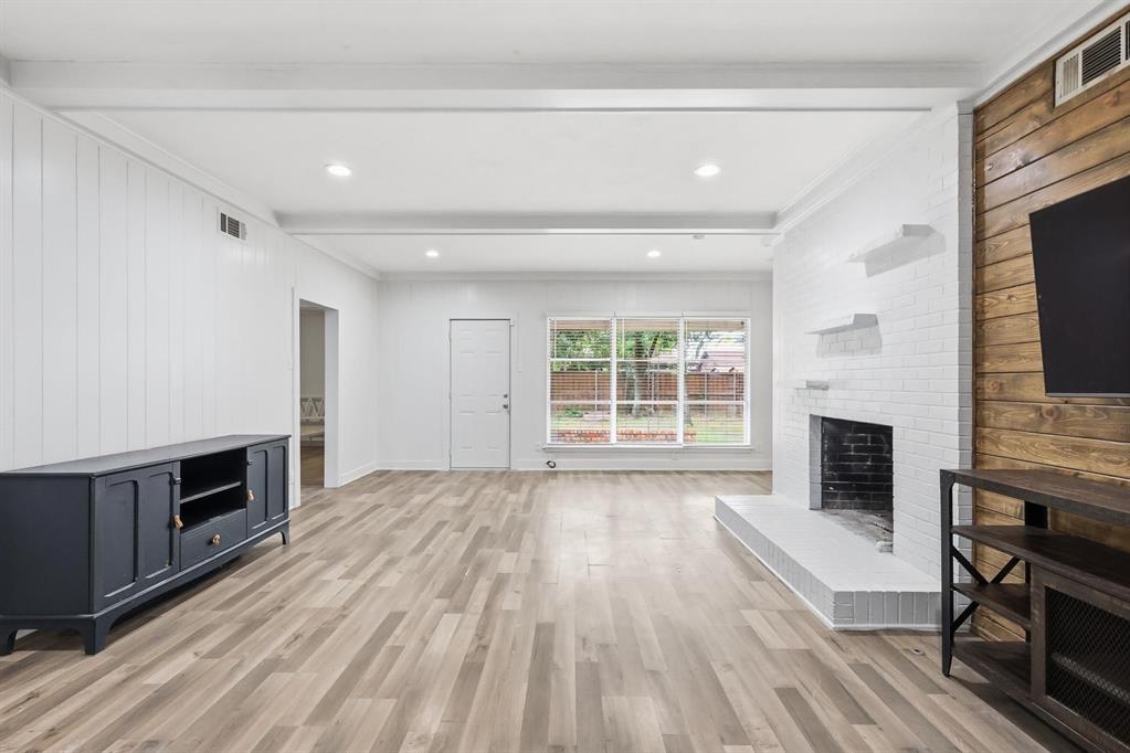 Club Oaks 01 - Residential