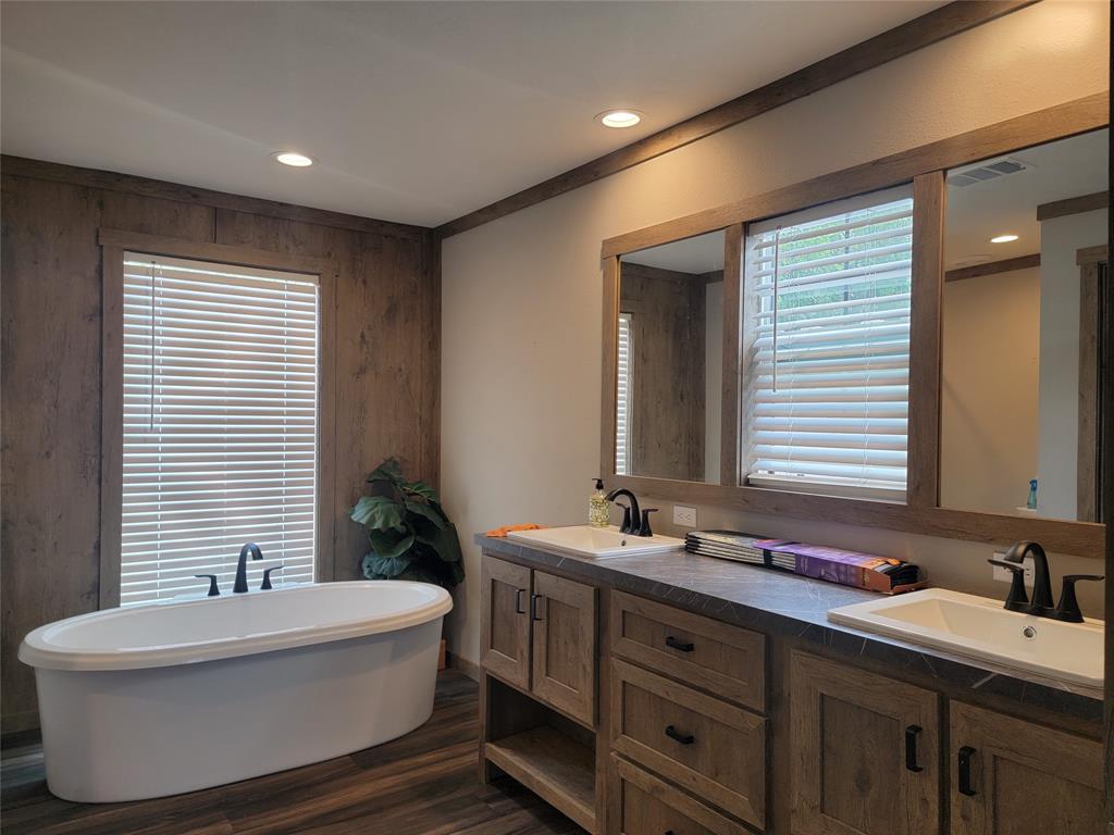 Mc Innis Point - Residential