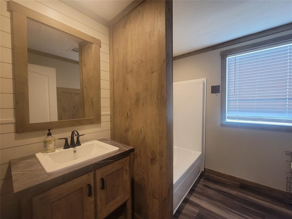 Mc Innis Point - Residential