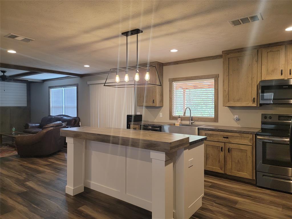 Mc Innis Point - Residential