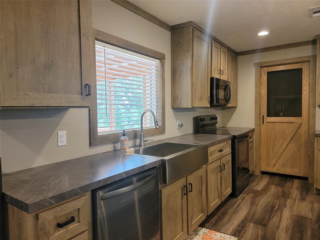 Mc Innis Point - Residential