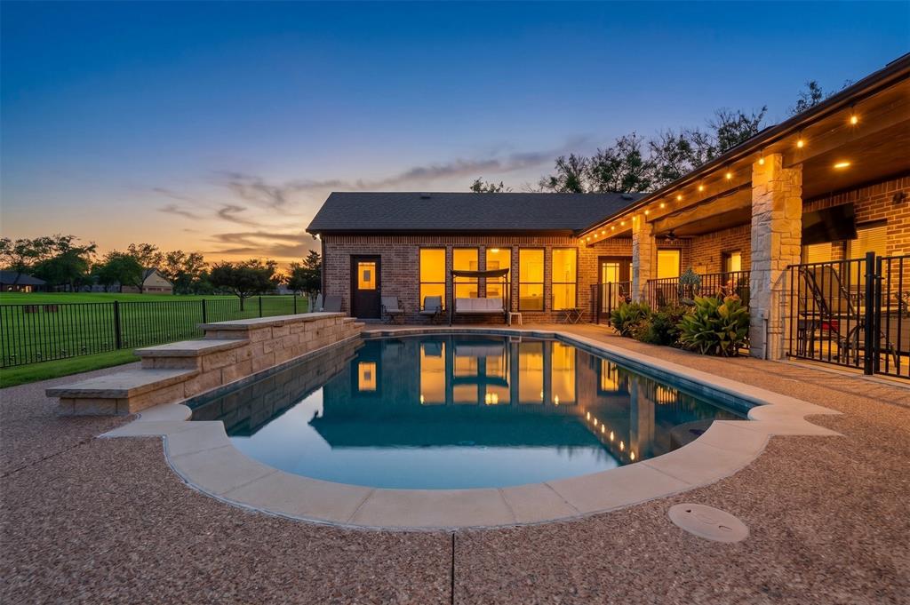 Decordova Bend Estate - Residential
