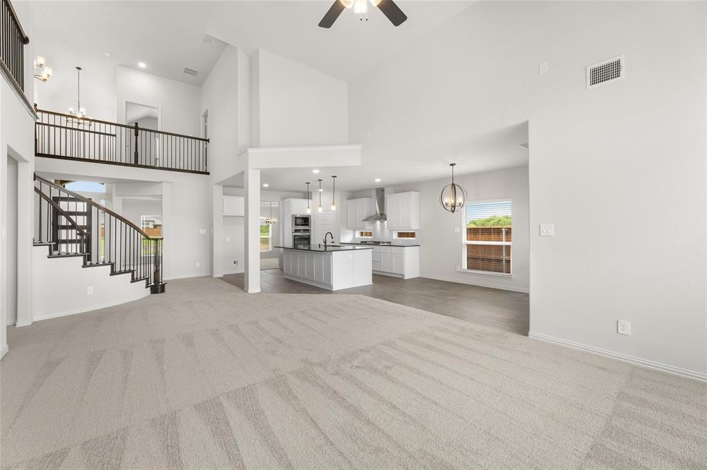Las Lomas - Residential