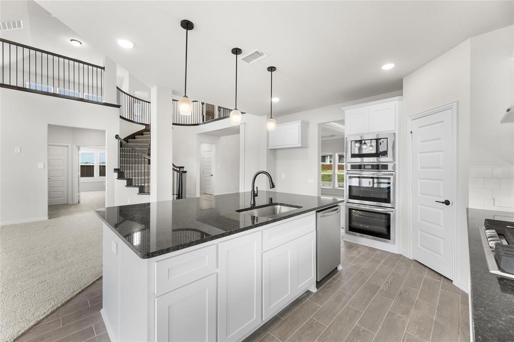 Las Lomas - Residential