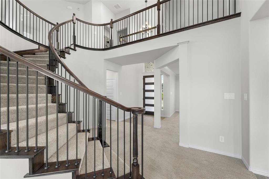 Las Lomas - Residential