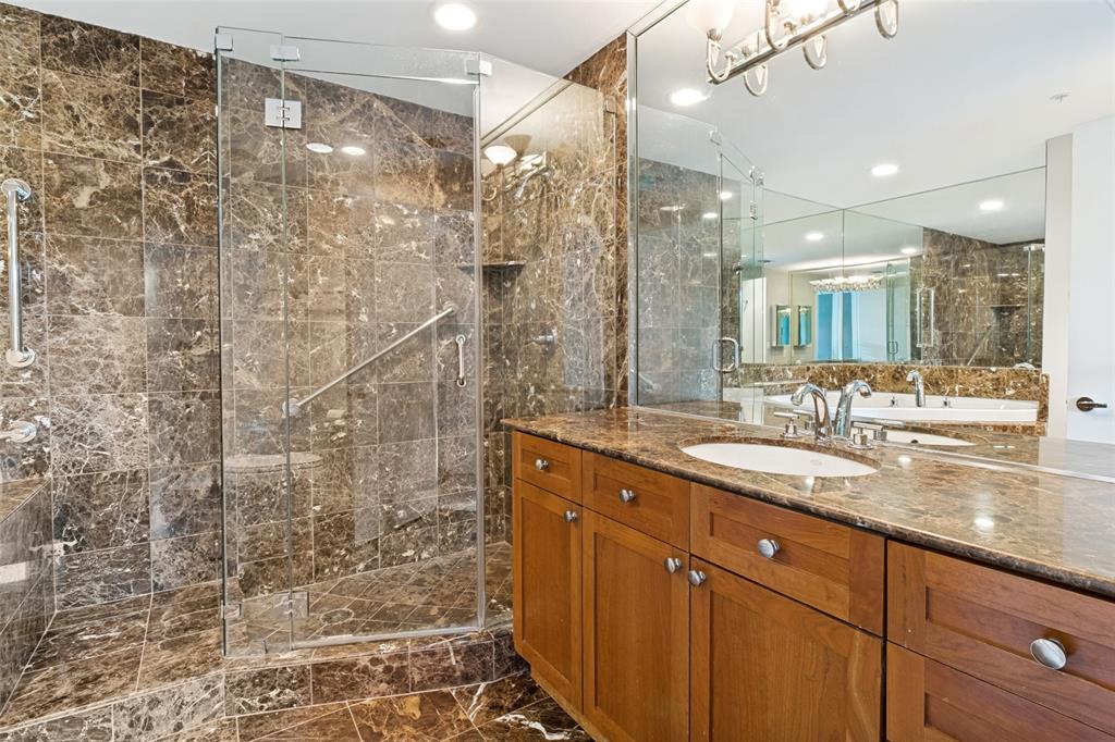 Mayfair at Turtle Creek Condos - Residential