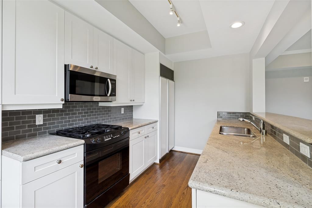 Mayfair at Turtle Creek Condos - Residential