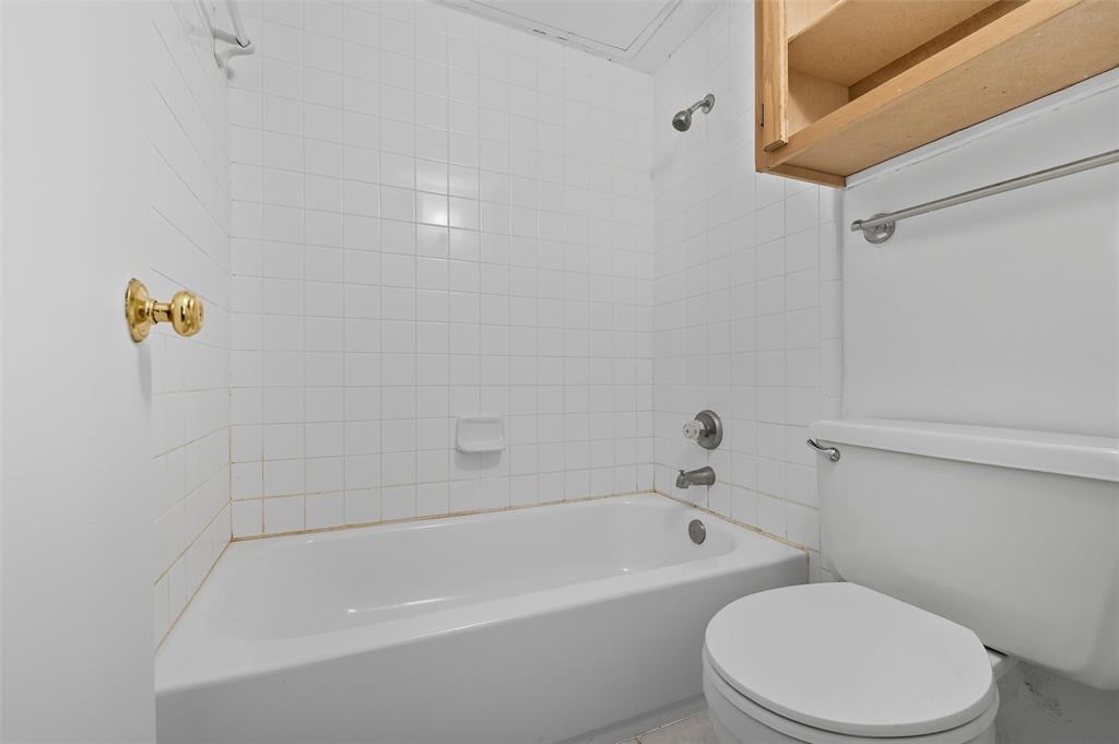 Arlington Oaks Condo - Residential