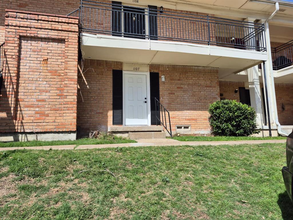 Colonial Gardens Condo - Residential