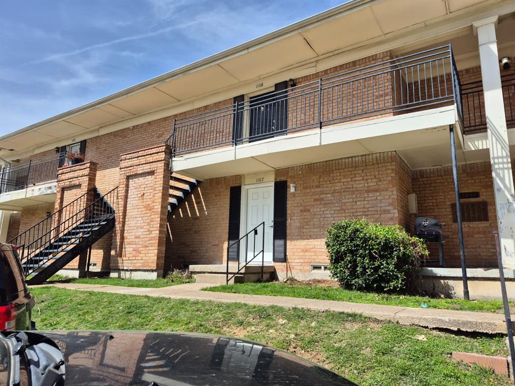Colonial Gardens Condo - Residential