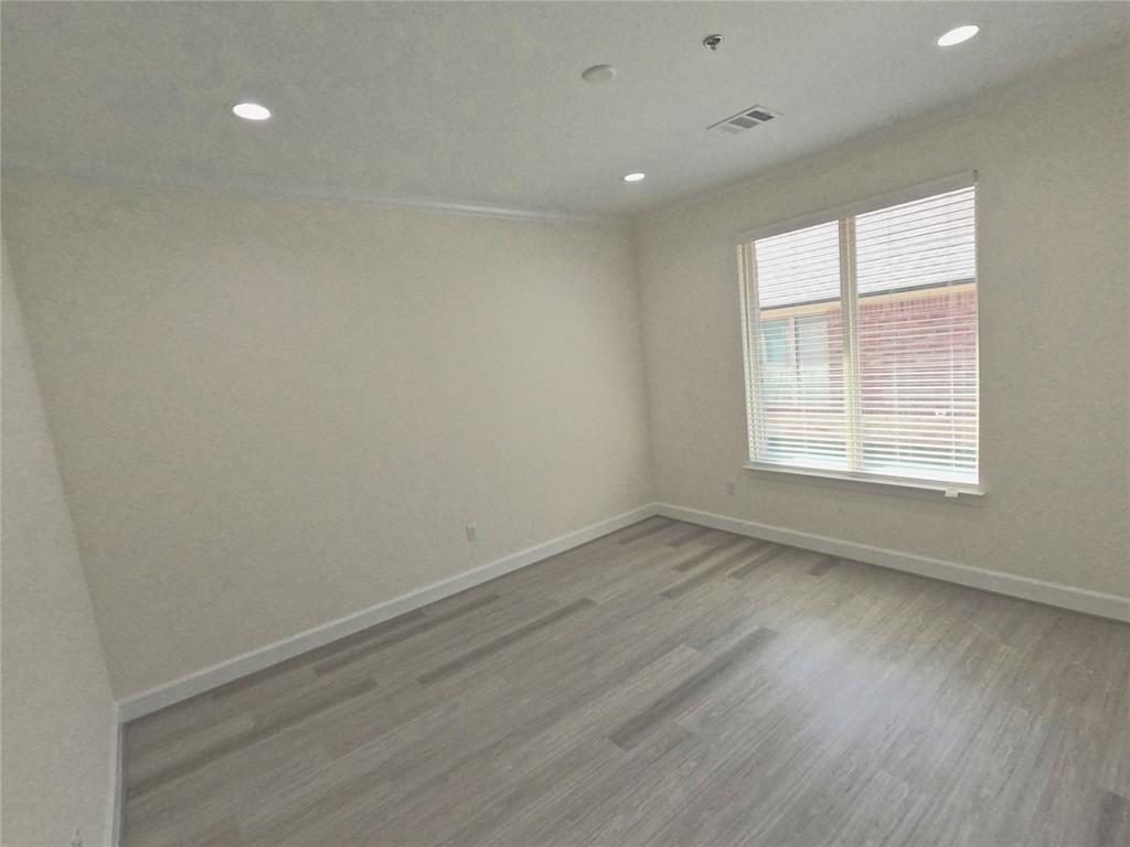 THE OFFICES AT STONEBROOK CROSSING - Commercial Sale