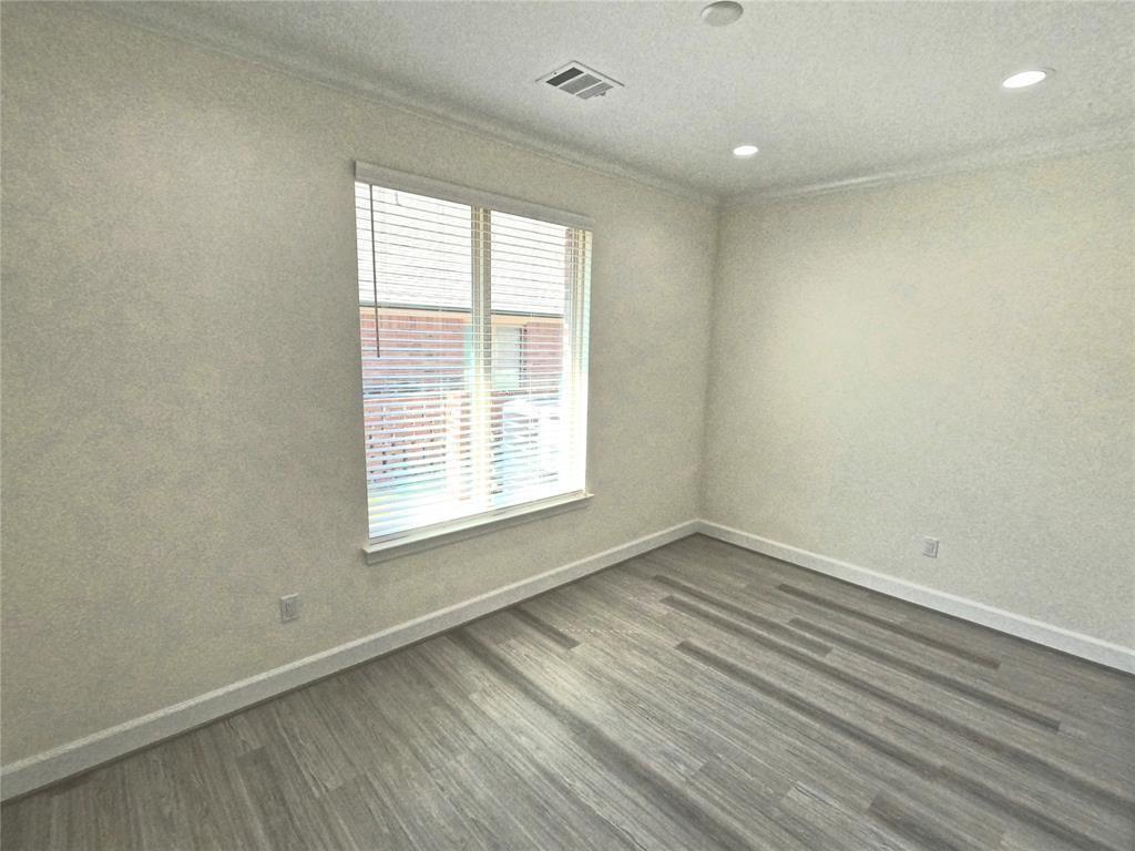 THE OFFICES AT STONEBROOK CROSSING - Commercial Sale