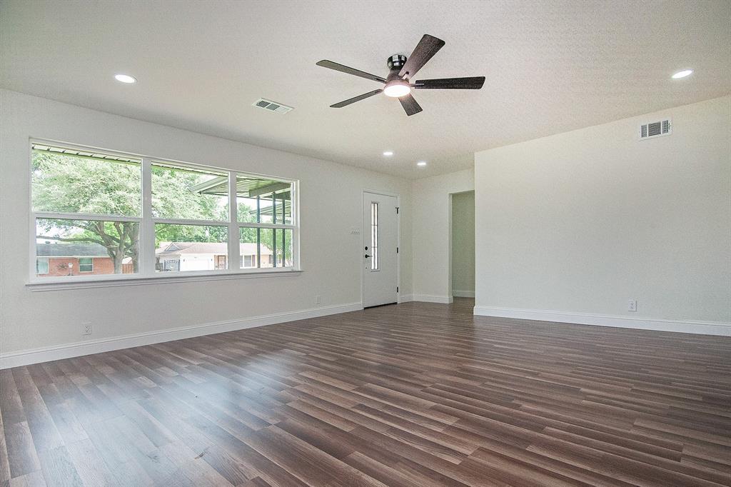 Cloverdale 03 - Residential