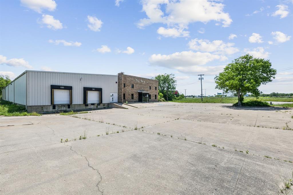 Link International Add - Commercial Sale