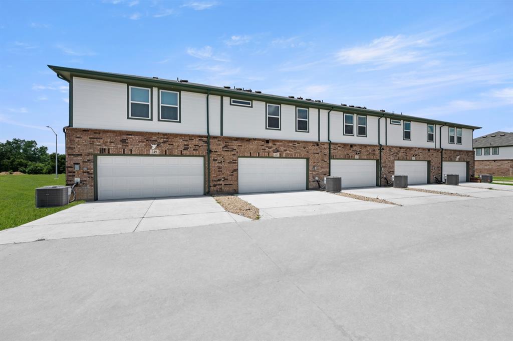Mockingbird Estates Townhomes - Residential