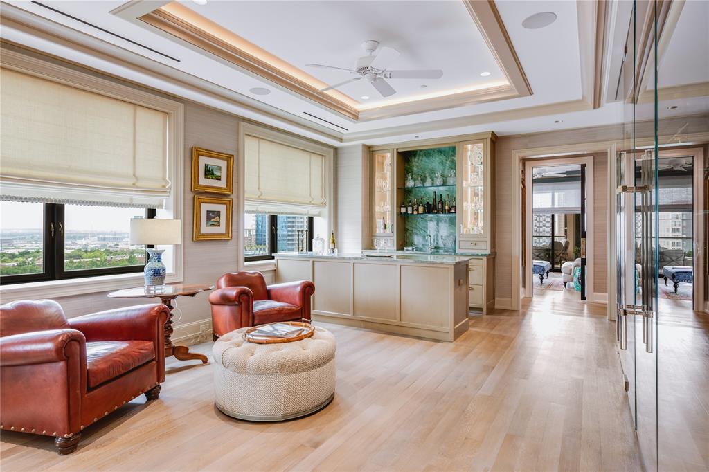 Residences at The Stoneleigh - Residential