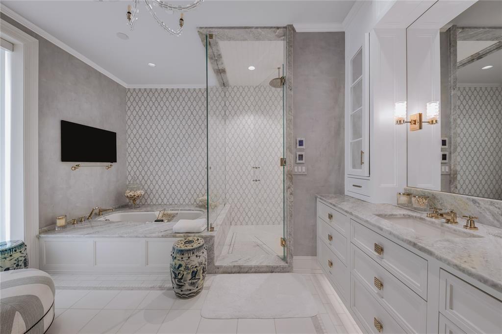 Residences at The Stoneleigh - Residential