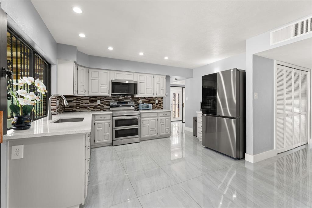 Briarwood Estate - Residential