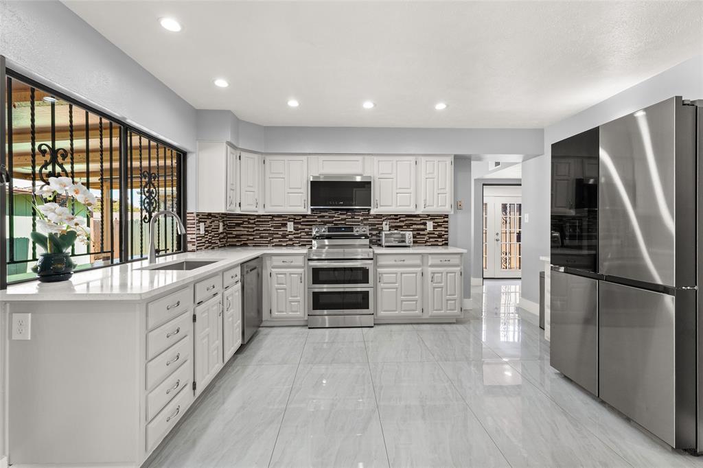Briarwood Estate - Residential