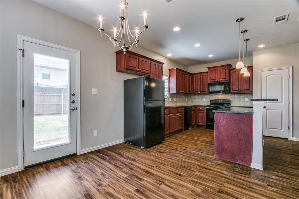 Sanger Circle Ph 3 - Residential Income