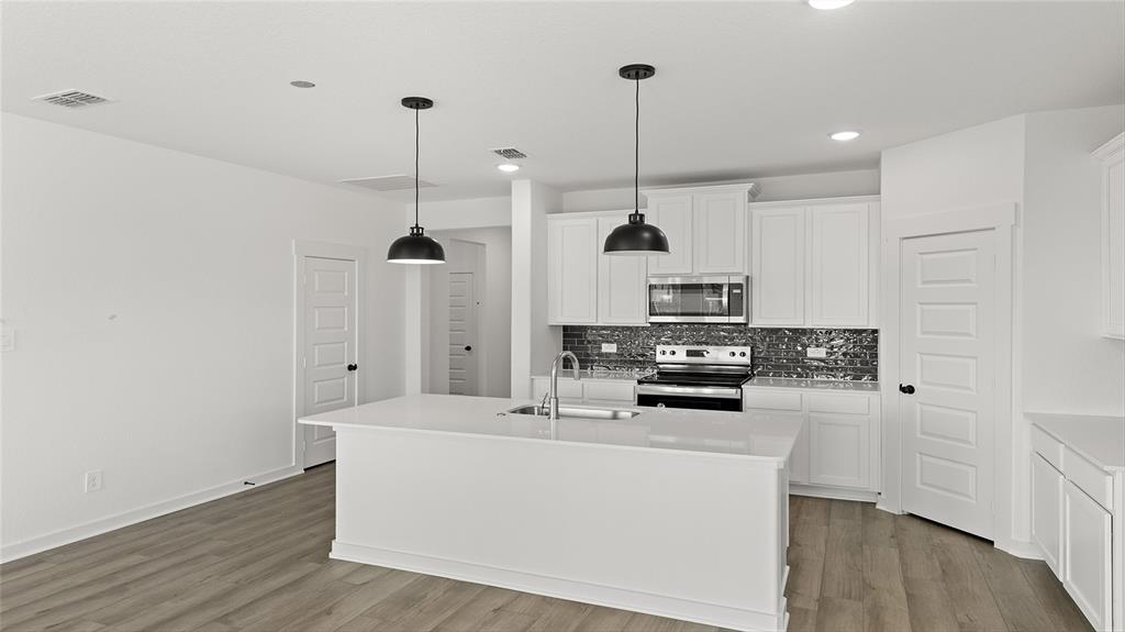 Sheppard's Place - Residential