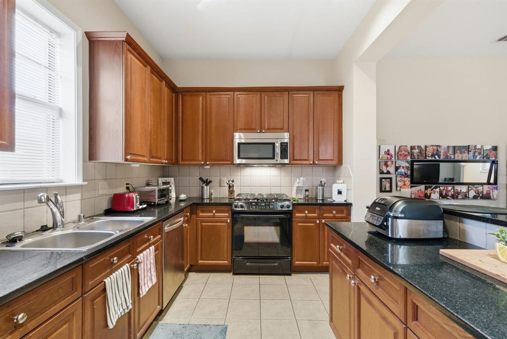 Ridglea Place - Residential
