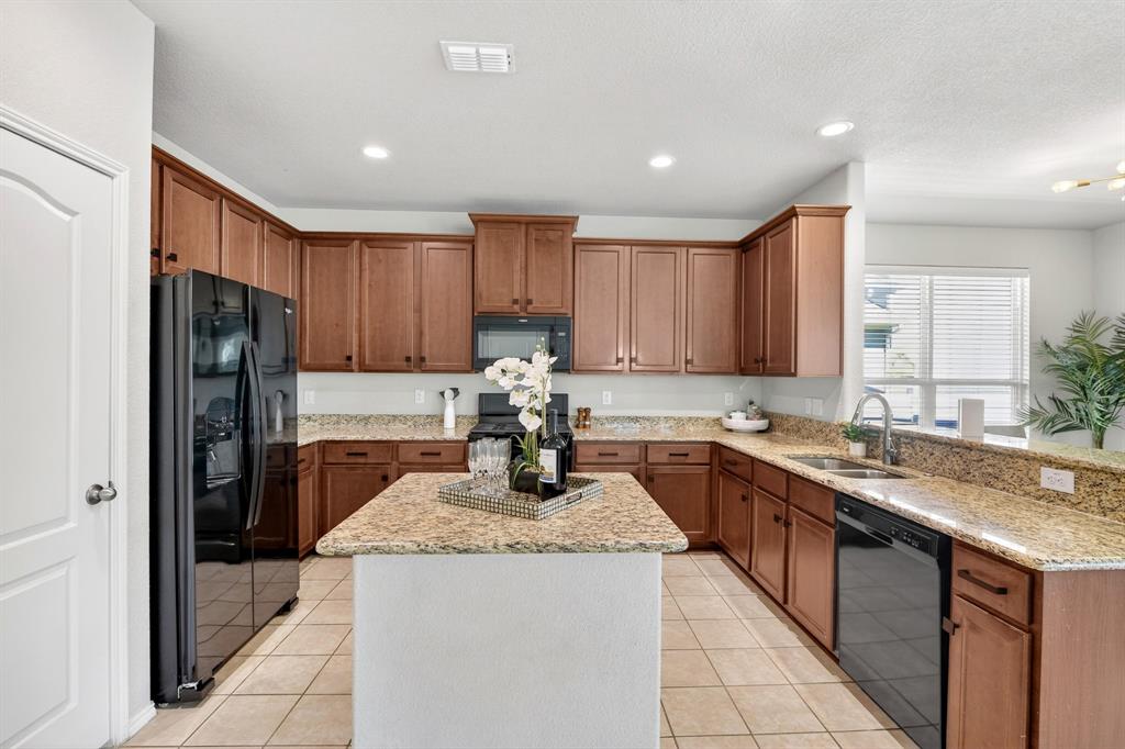 Azalea Village At Savannah Pha - Residential