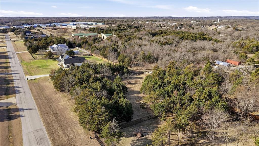 Brandon V Lake Living - Land