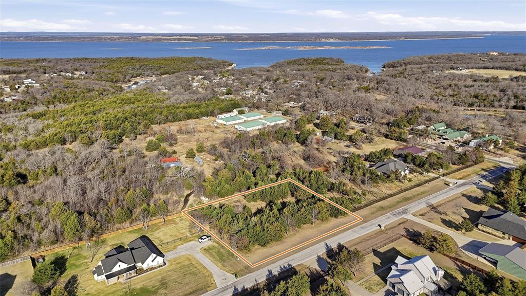 Brandon V Lake Living - Land