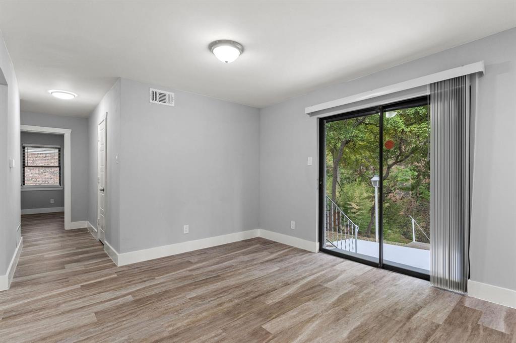 Claremont 04 Inst - Residential Lease